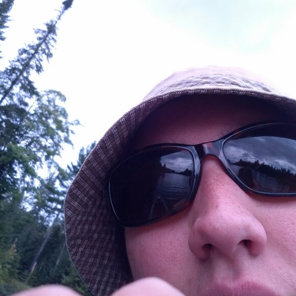 Meet your Posher, Nina - Picture 1 of 1